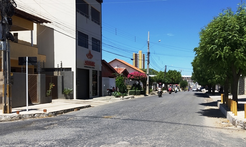 Rua Aluízio Queiroz