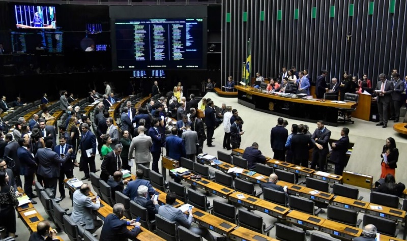 Base De Bolsonaro Vota Contra Projeto De Lei Que Transforma Pedofilia