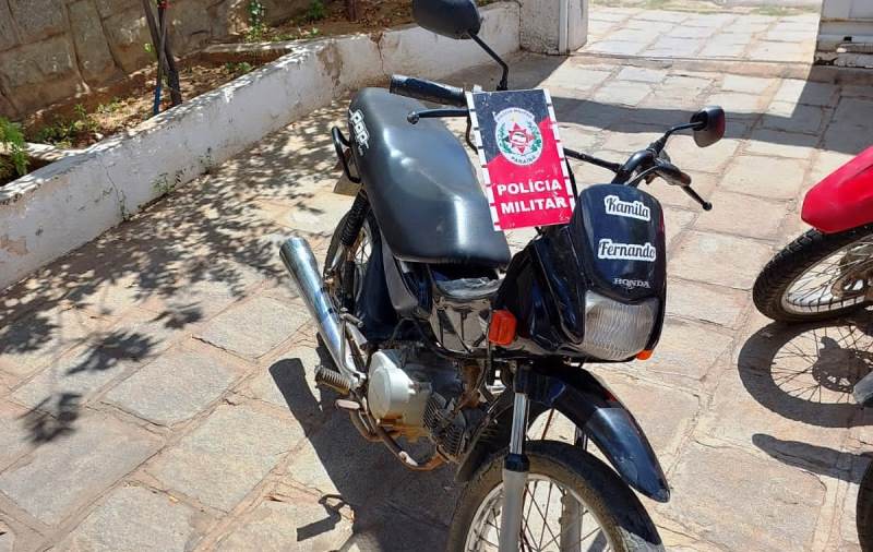 Polícia Militar recupera moto que havia sido roubada há seis anos na cidade  de Patos - Polêmica Patos